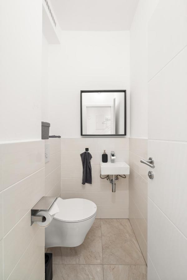 Apartment Near Volksoper - Modern, Big, Central, Cosy Виена Екстериор снимка